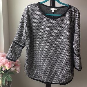 Max Studio 3/4 Sleeve Geometric Pattern Top